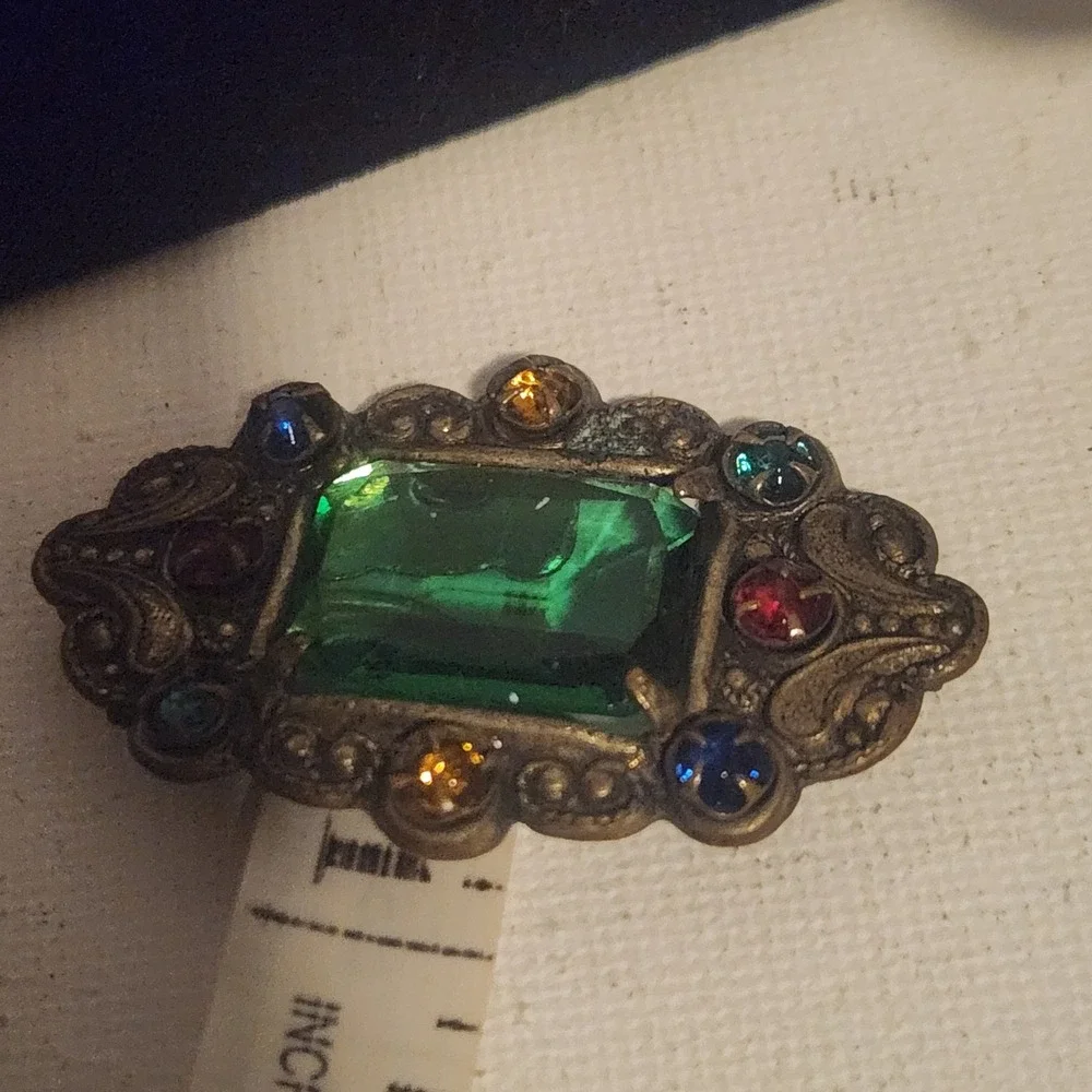 Vintage Antique Gold Tone Multi‎ Color Rhinestone Brooch Emerald Green Center